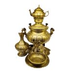 سماور برقی برنجی به همراه سرویس سماور برقی 6 لیتری برنجی مدل آوین آینه ای آنتیک 5 پارچه بدون تغییر رنگ زیباترین و عالی ترین سماور برقی بازار ایران