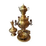 سرویس سماور زغالی 6 لیتری شیر و خورشید به همراه سرویس 5 پارچه تمام برنجی
