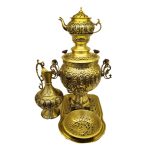 با کیفیت ترین سرویس سماور زغالی قلم دست آنتیک زیباترین و خاص ترین به همراه سرویس و سماور تمام برنجی