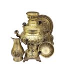 سماور گازی مدل نگین قلم دست سماور گازی برنجی آنتیک قلم دست 4 لیتری به همراه سرویس سماور بدون تغییر رنگ ضخیم و با دوام تمام برنجی